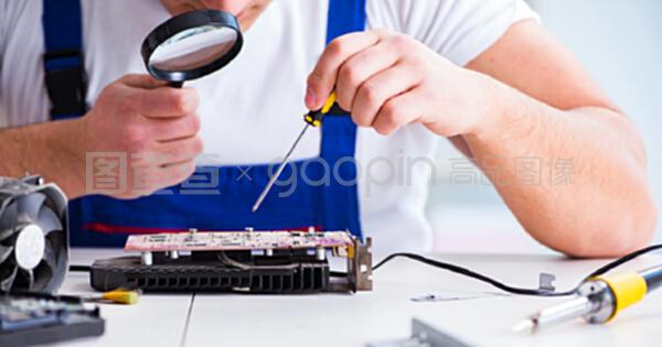 精通臺(tái)式電腦維修的計(jì)算機(jī)修理工 專業(yè)技能與高效服務(wù)